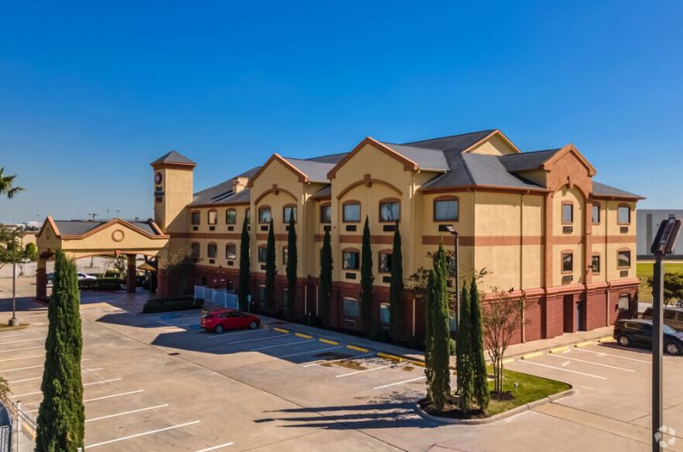 3 story Best Western Plus Hotel for Sale in Texas